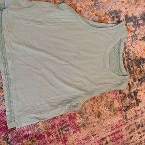 Light green crop top lulu